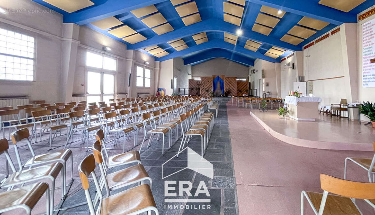 Commerce à SAINT-JUERY