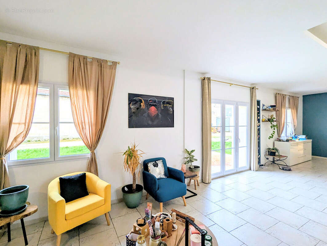 Maison à CORMICY