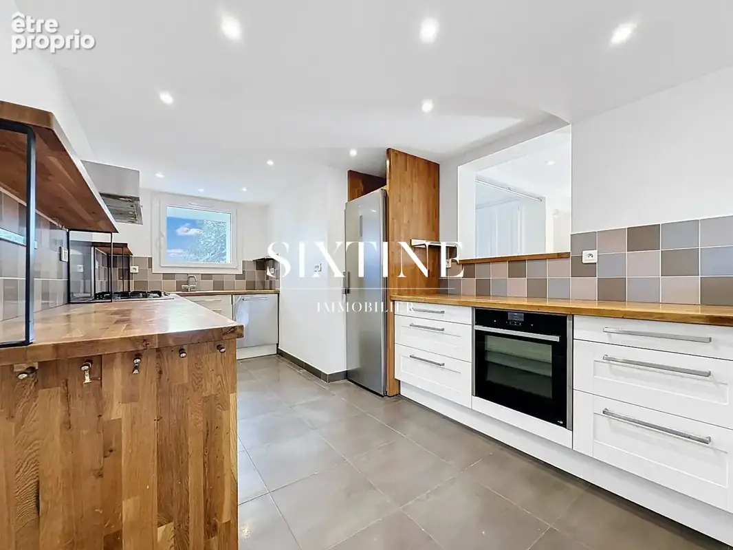 Maison 9 pièces 193 m² à vendre à L'isle-D'abeau (38080) - photo 9