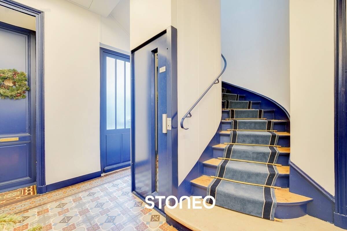 Appartement à PARIS-7E