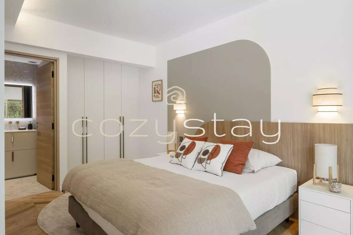 5 pièces d’exception, vue mer, 2 parkings, Cannes Californie - photo 13