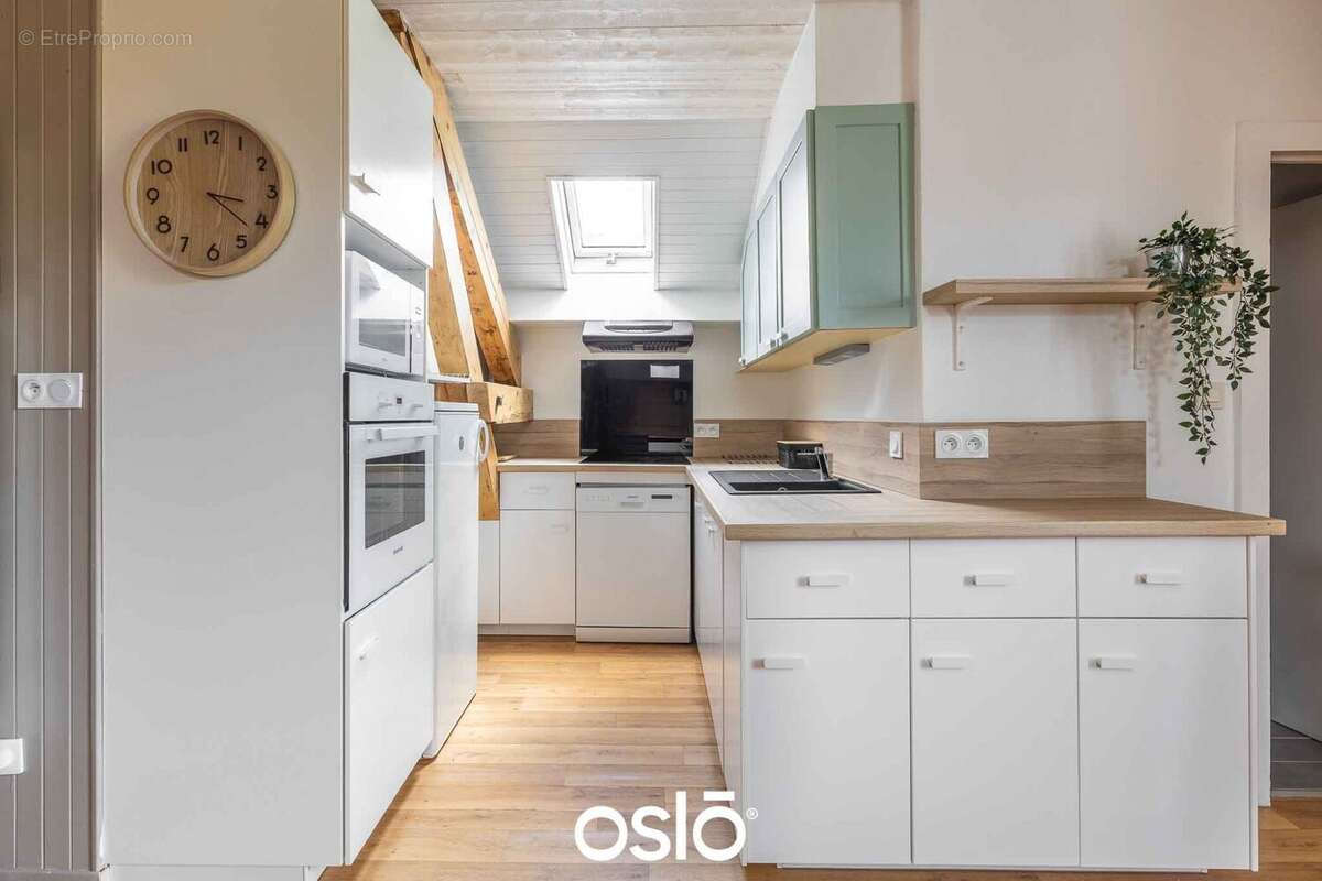 Maison 254 m² à Les Rousses  - photo 6