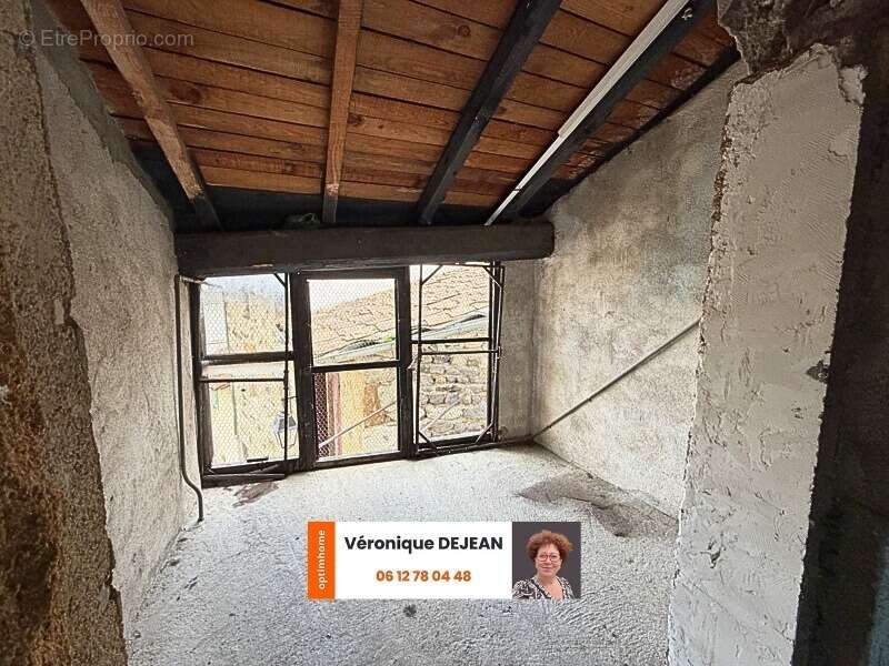 Maison 102 m²–Les Martres-de-Veyre (63)-4 chambres-3 chambres, bureau–155 000 € - photo 11