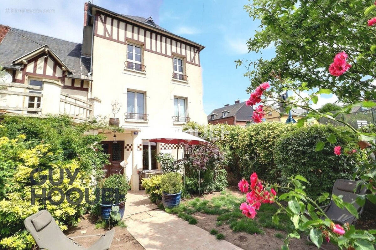 Maison à BERNAY