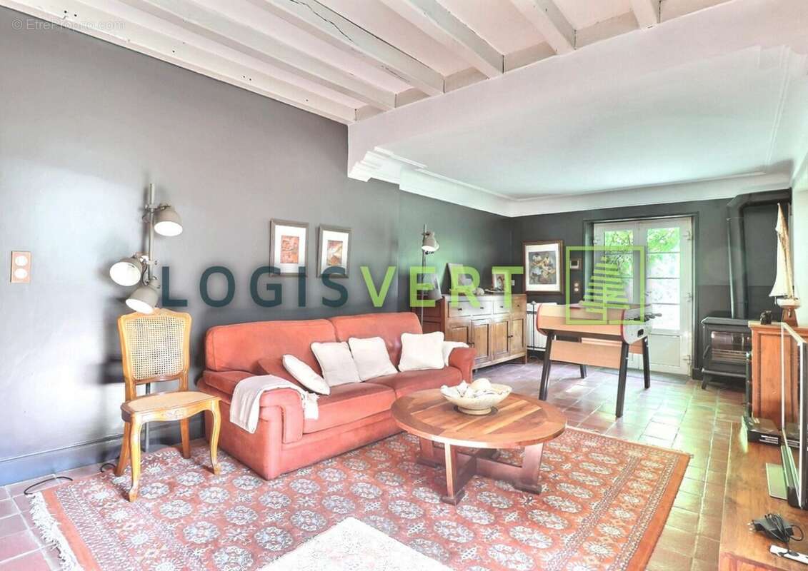 Maison 351 m² à Saint-Germain-Les-Arpajon  - photo 9