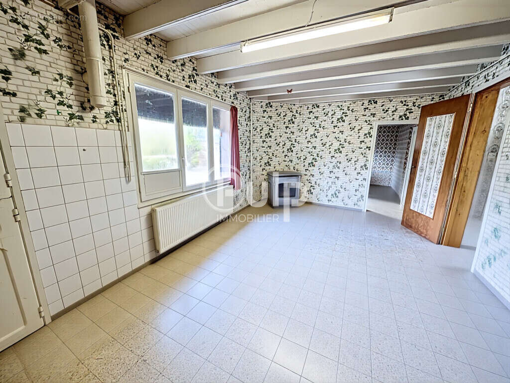 Charmante fermette avec dépendances et hangar sur plus de 4 000 m² - photo 8