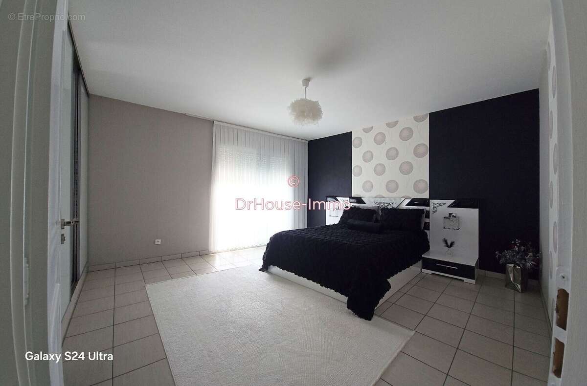 Maison 170 m² à Unieux  - photo 37