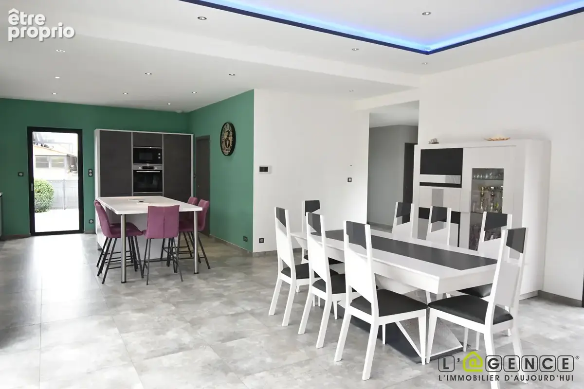 Maison Plain-pied Anould 5 pièces 157 m2 - photo 3