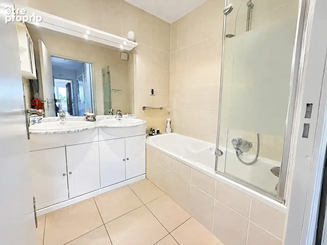 DERNIER ETAGE, 47m2 de terrasses, vue jusqu'à la mer ! - photo 10