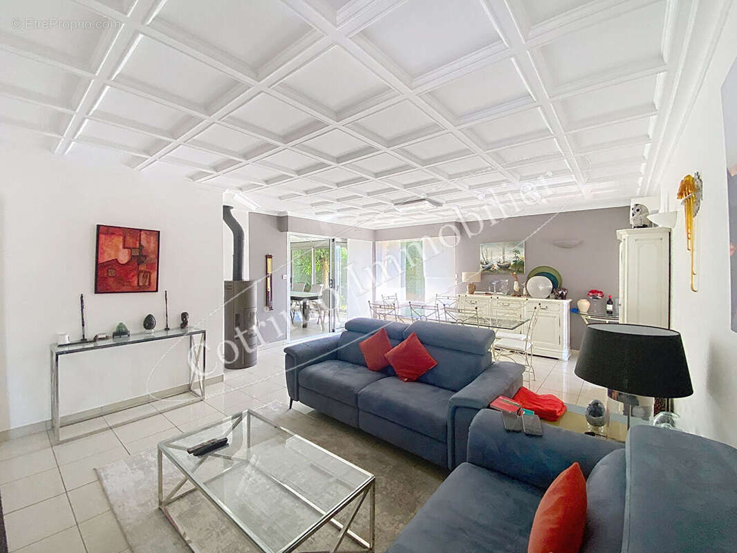 Genas Maison Plain pied 147m² Terrain 788m² - photo 2