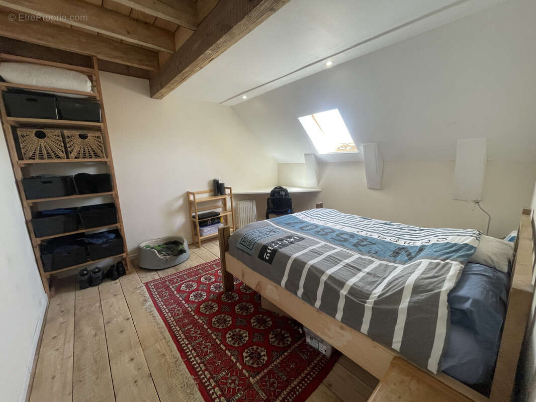 Maison à LA TOUR-D'AUVERGNE