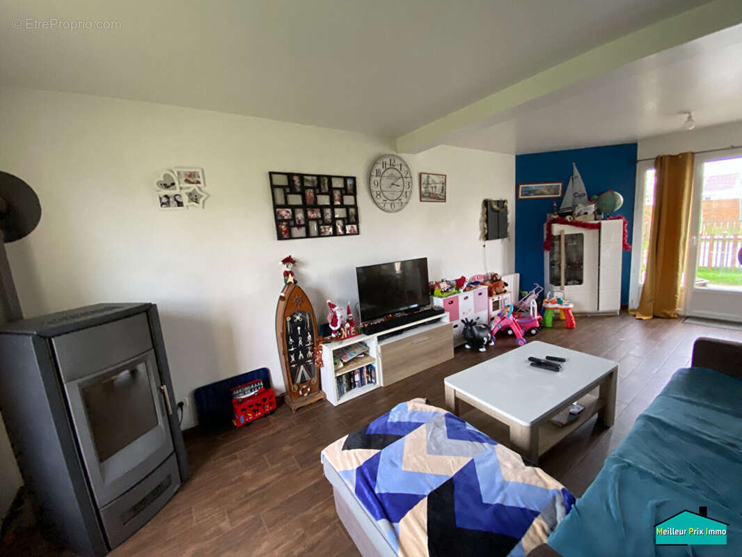 Maison à SAINT-ETIENNE-DE-MER-MORTE