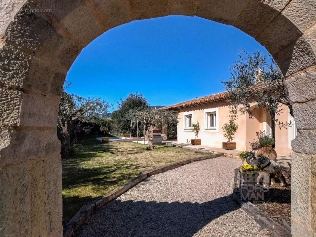 Maison à PEYMEINADE