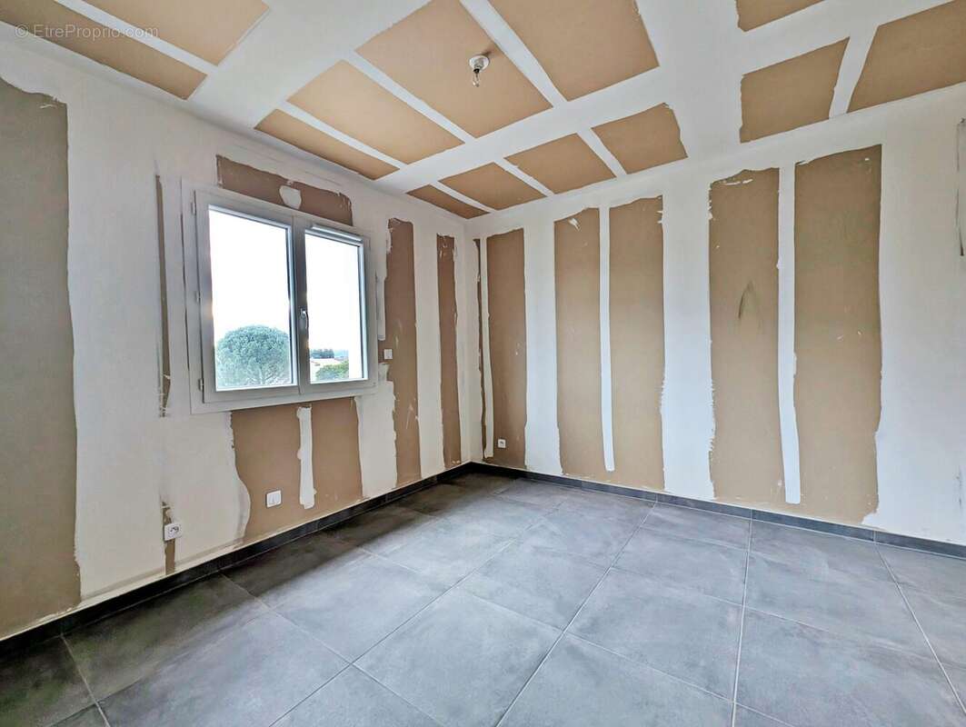 Chambre 2 - Maison à MONTELIMAR