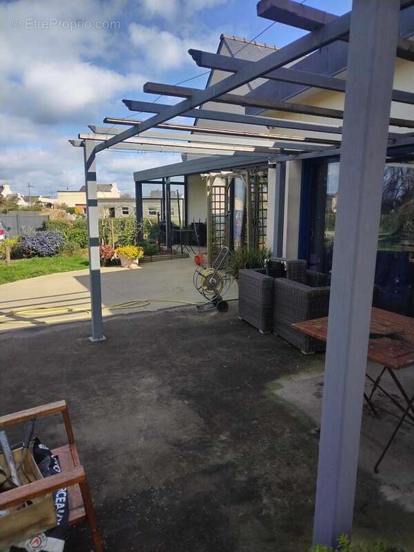 Une terrasse de 70m2 - Maison à LANDEDA