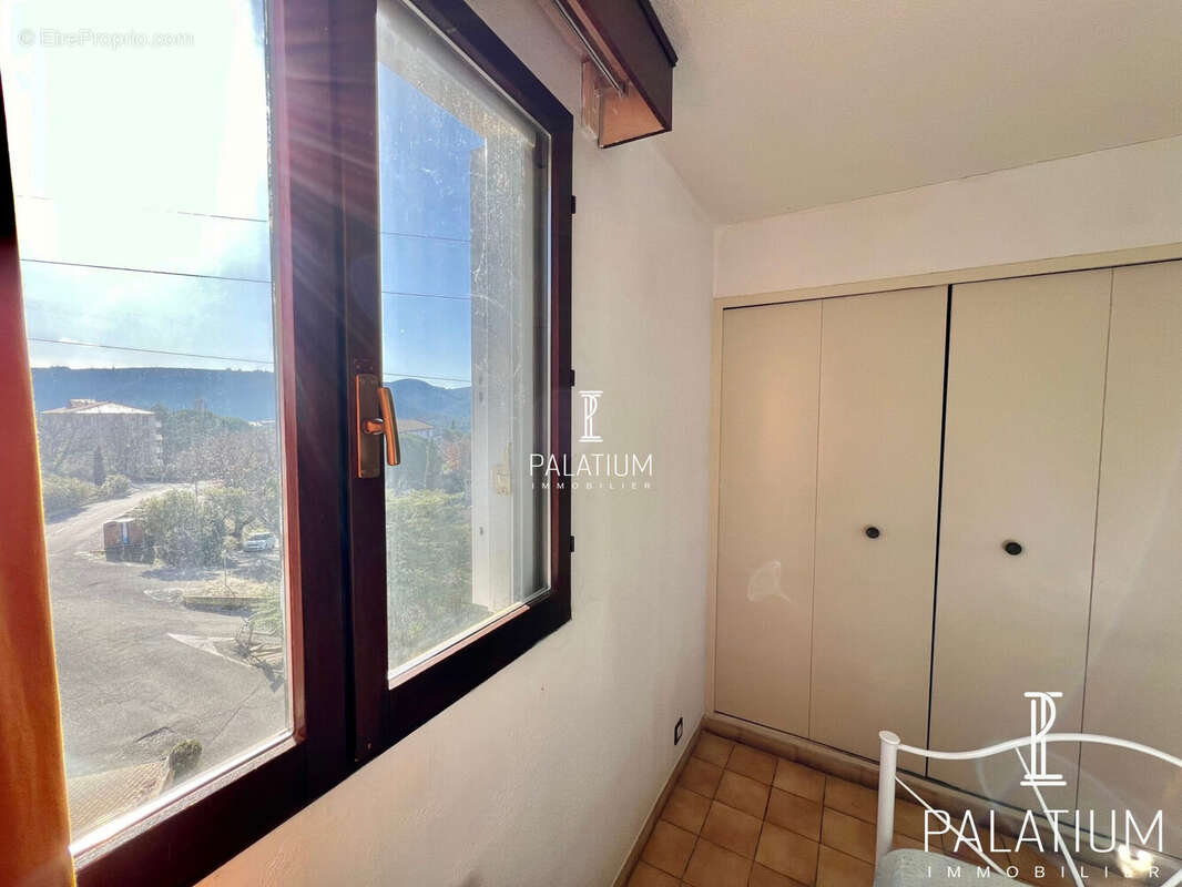 Appartement 25 m² à Greoux-Les-Bains  - photo 4