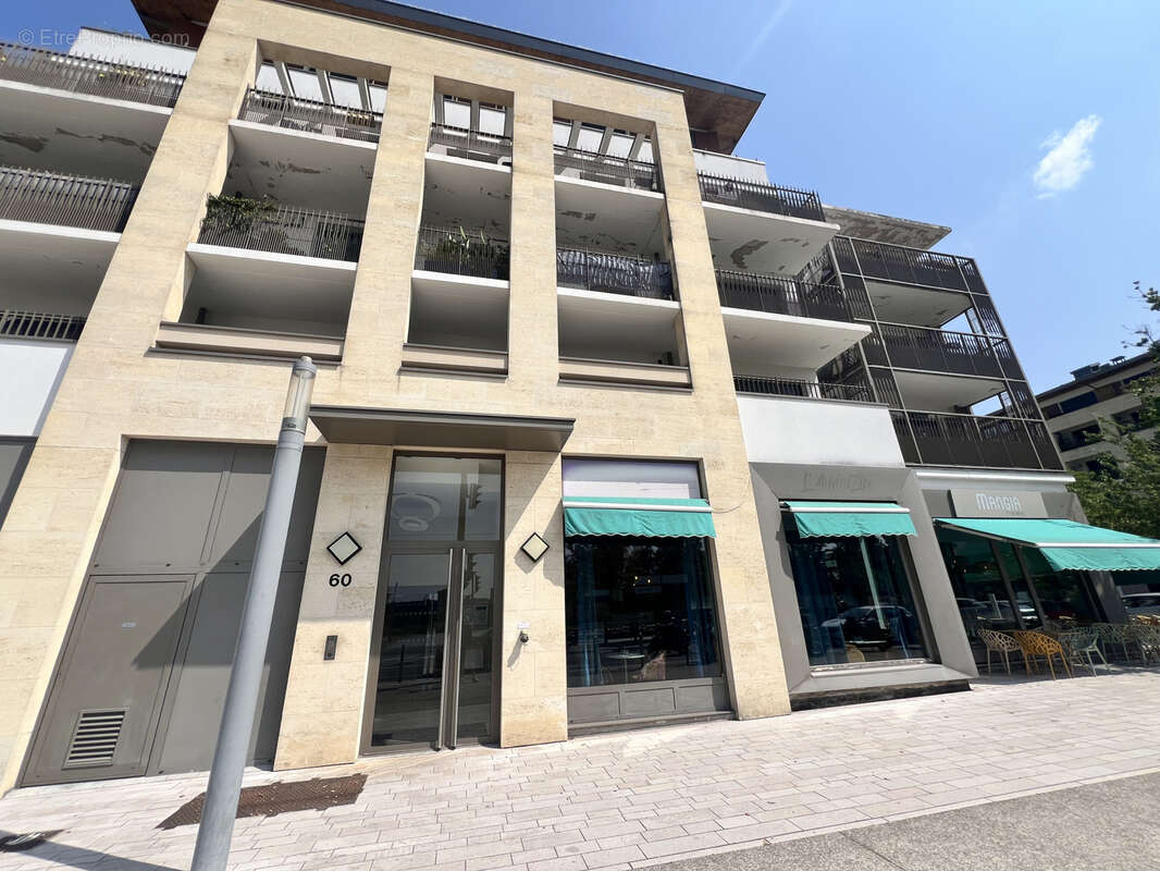 Appartement 2 pièces de 40 m2 avec balcon, parking et cave - photo 11