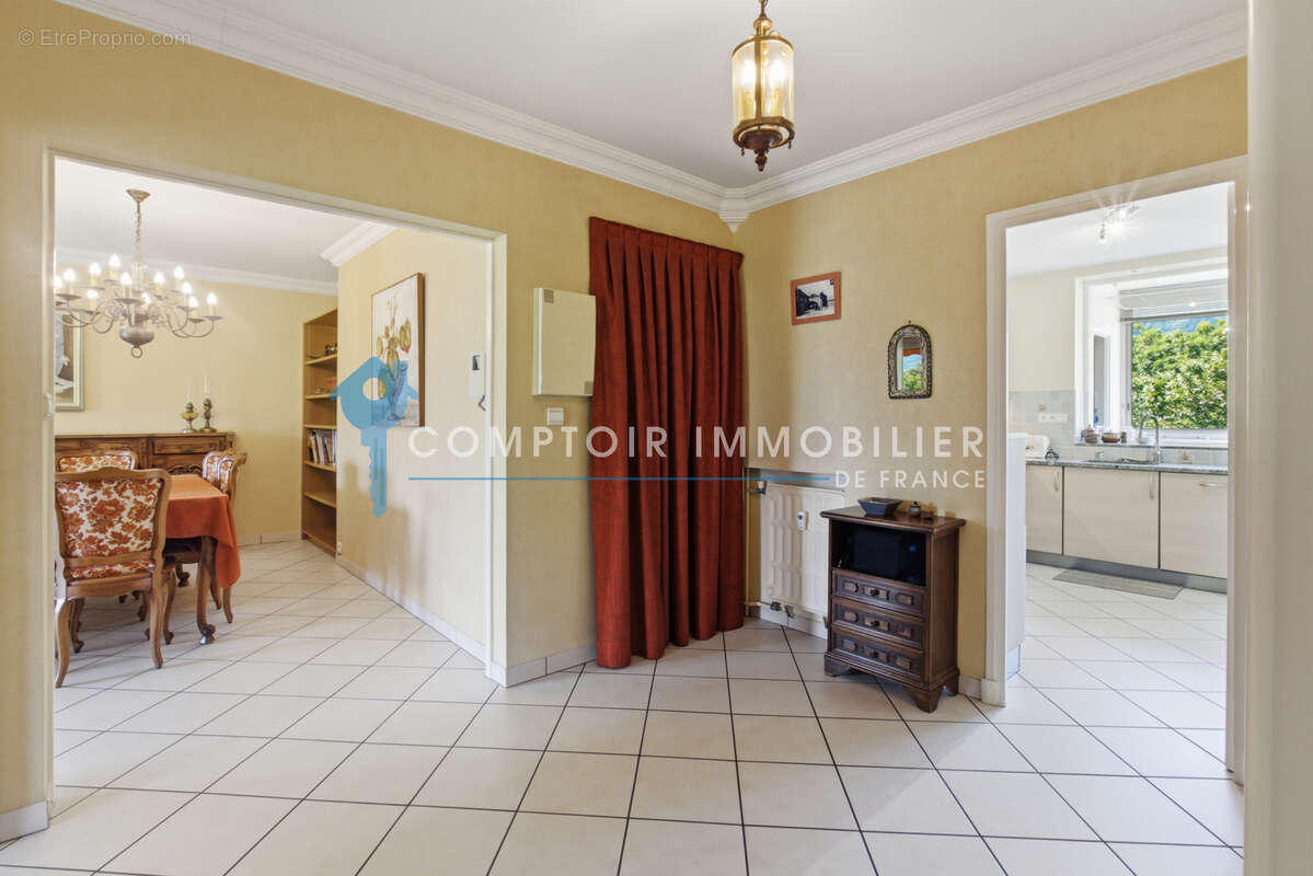 Appartement à MEYLAN
