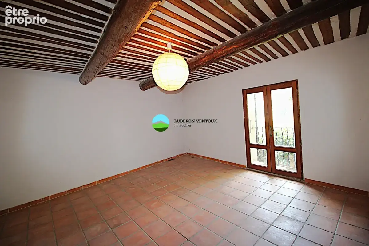 Maison de ville Carpentras 127 m2, petite cour , grand garage possibilité deux habitations - photo 5