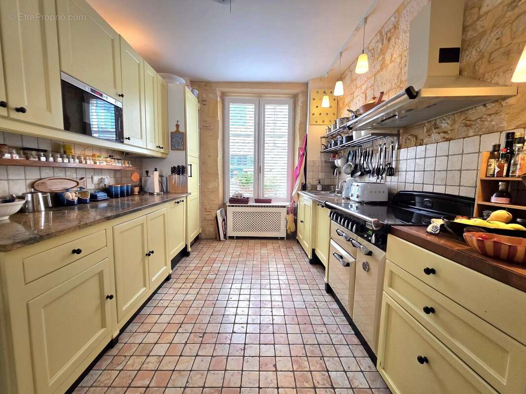 Élégante maison de ville avec jardin au cœur de MONPAZIER - photo 4