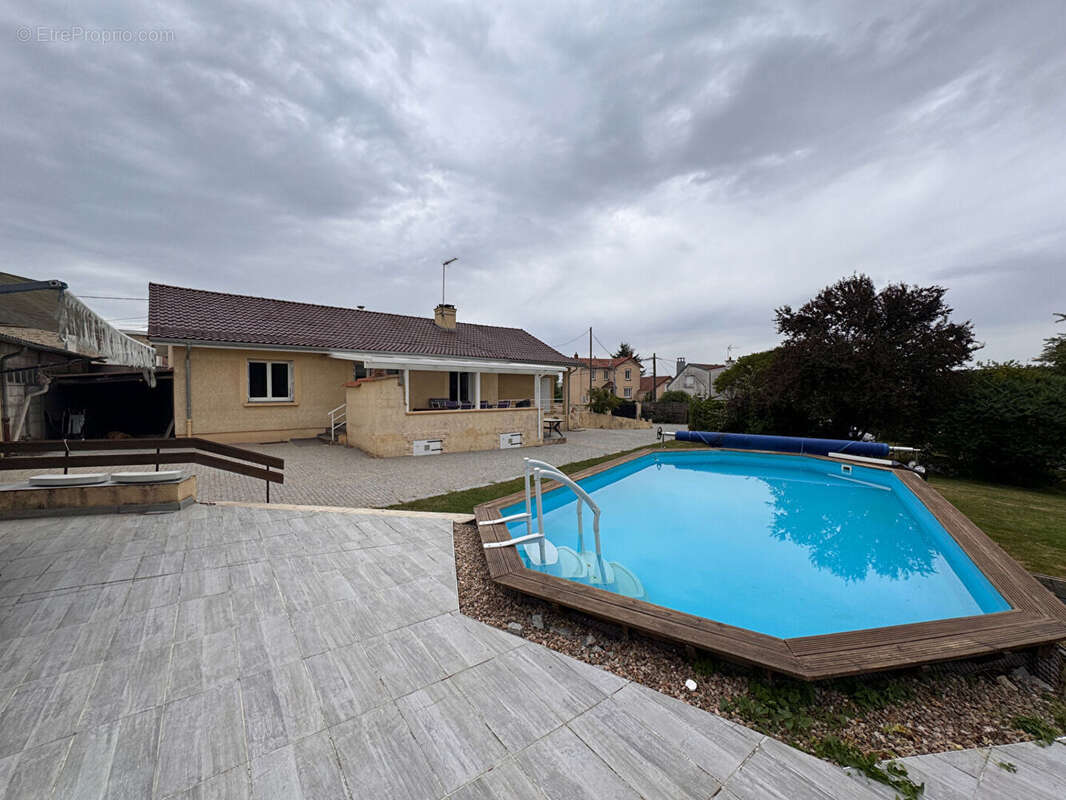 Maison à ECUISSES