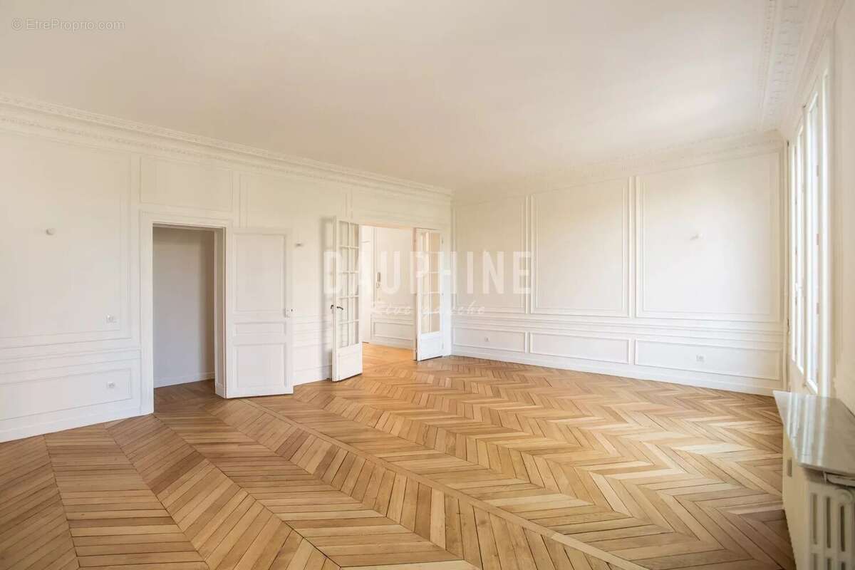 Appartement à PARIS-14E