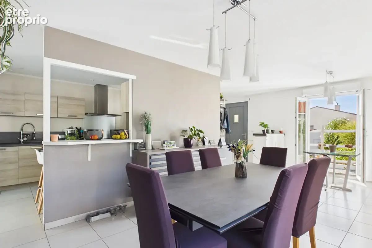 OUDAIRIES - Maison 5 ch - 160 m² - Piscine, terrain clos au calme - photo 10