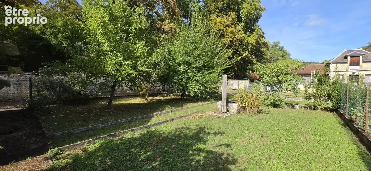 Clamecy, proche centre ville, MAISON avec JARDIN et GARAGE - photo 17