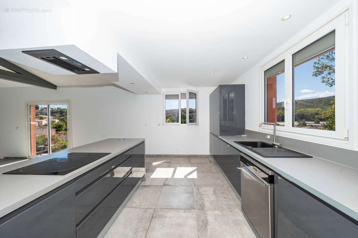 Maison à VILLENEUVE-LOUBET