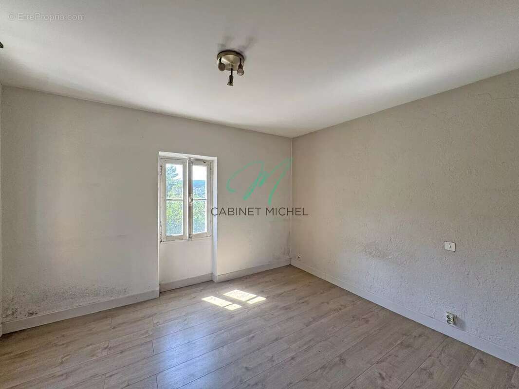 Maison à MOUANS-SARTOUX