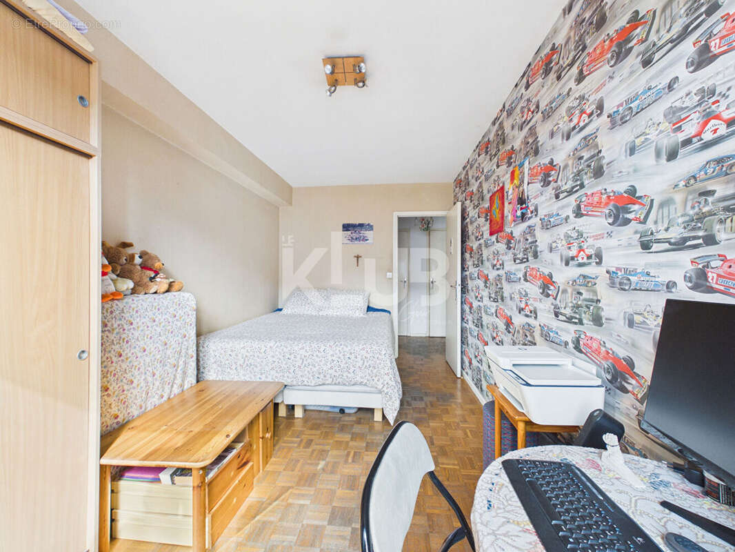 Appartement à MARSEILLE-2E