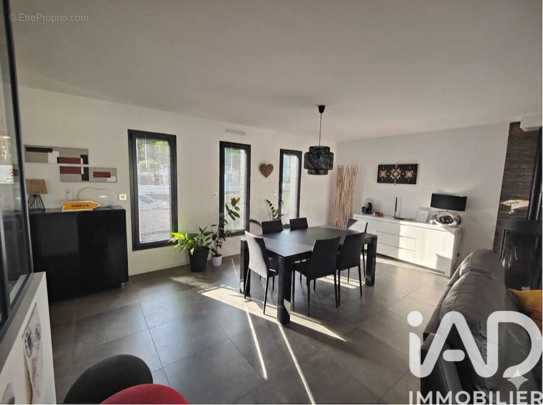 Photo 3 - Maison à LE TAILLAN-MEDOC