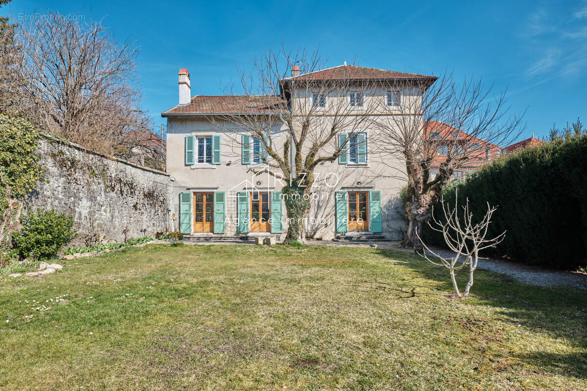 Maison à LANCRANS