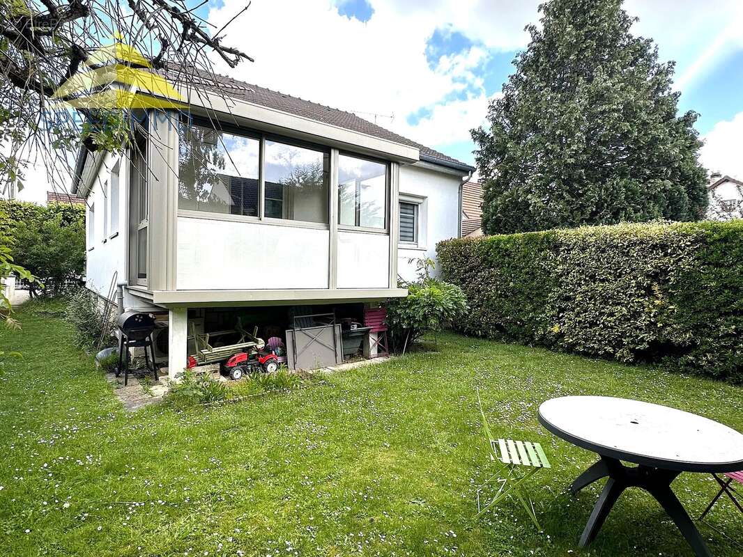 Maison à BRIE-COMTE-ROBERT