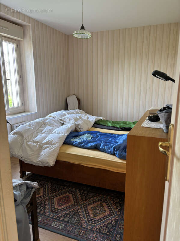 Maison à VICQ-EXEMPLET