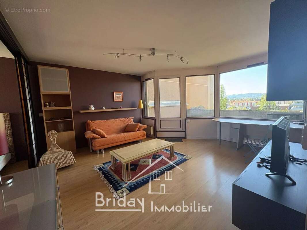 Appartement à TASSIN-LA-DEMI-LUNE