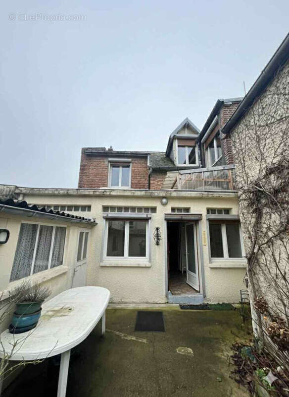 Maison à ORIGNY-SAINTE-BENOITE