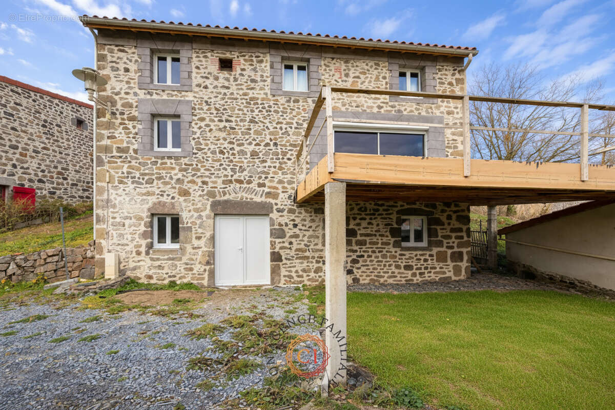 Maison à OLLOIX