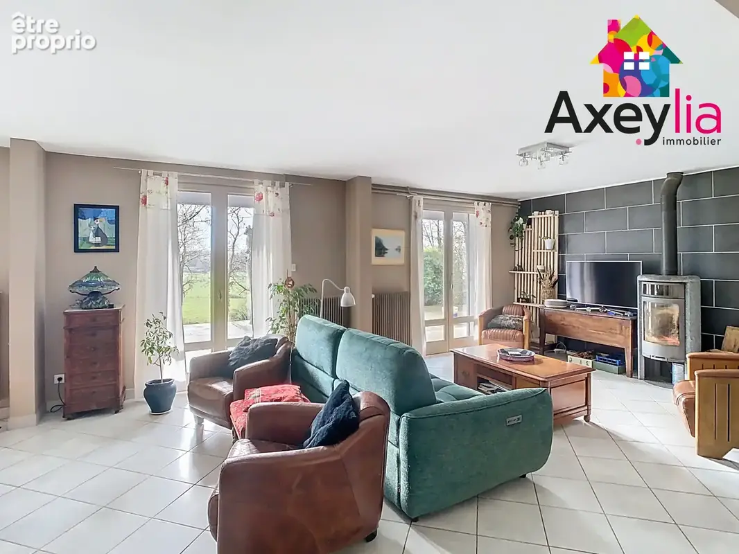 A vendre-saint-léger-sur-roanne- grande maison familiale avec piscine et dépendances - photo 11