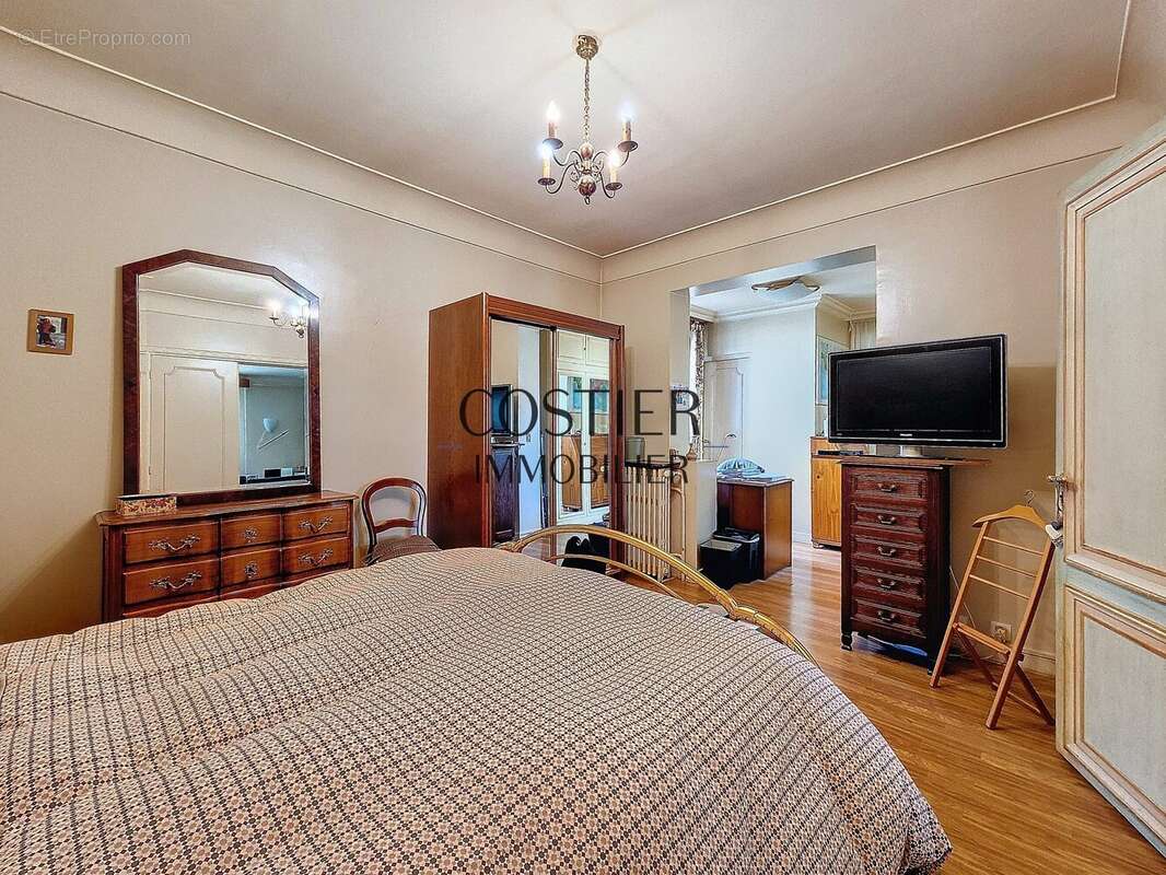 Appartement à SAINT-MAUR-DES-FOSSES