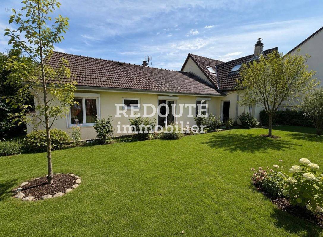 Maison à TROIS-PUITS