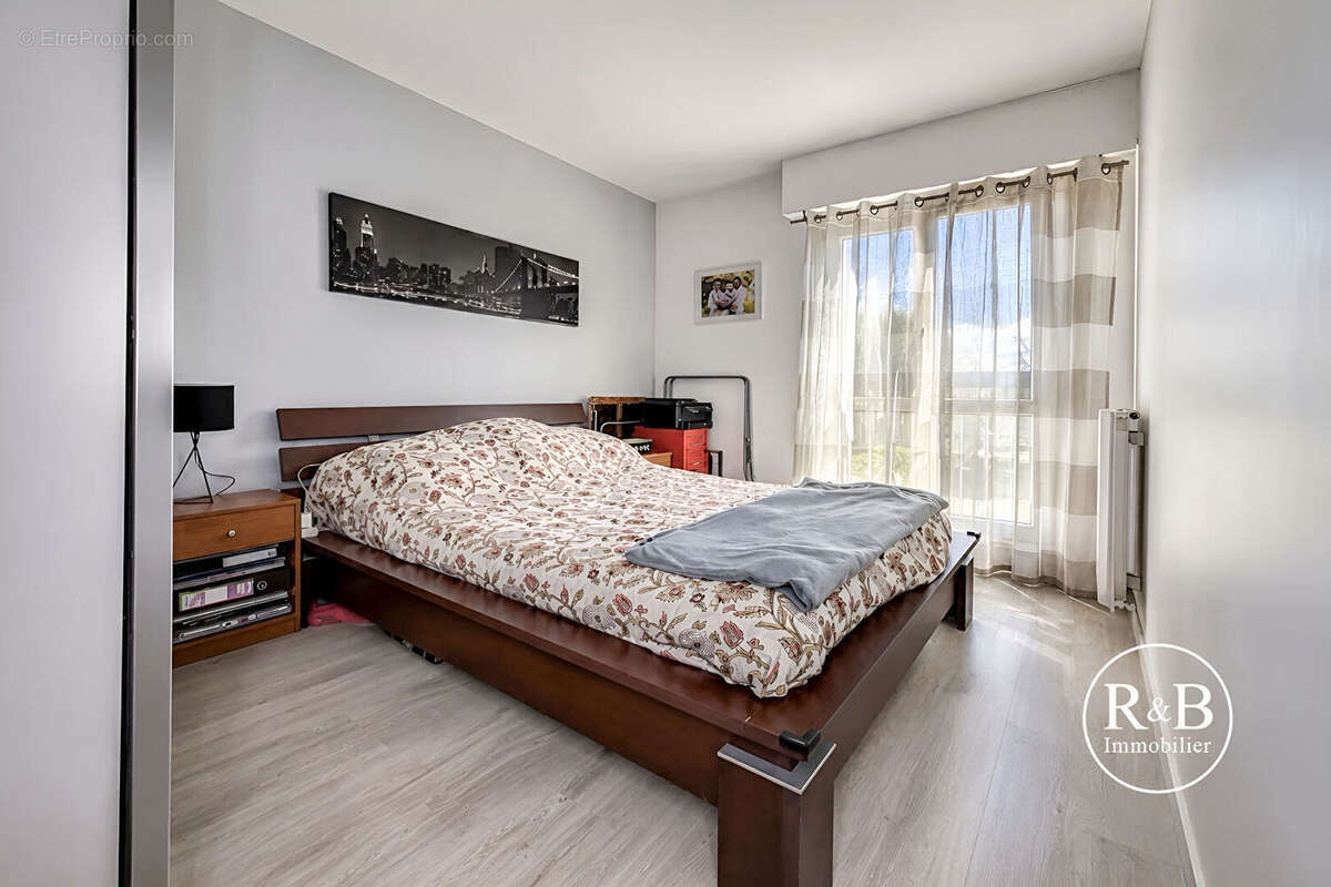 Appartement à LES CLAYES-SOUS-BOIS