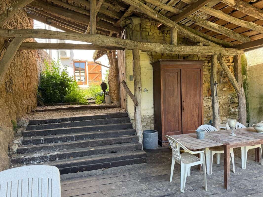 Maison 187 m² à Valence  - photo 3