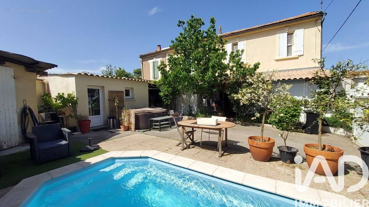 Photo 1 - Maison à ARLES