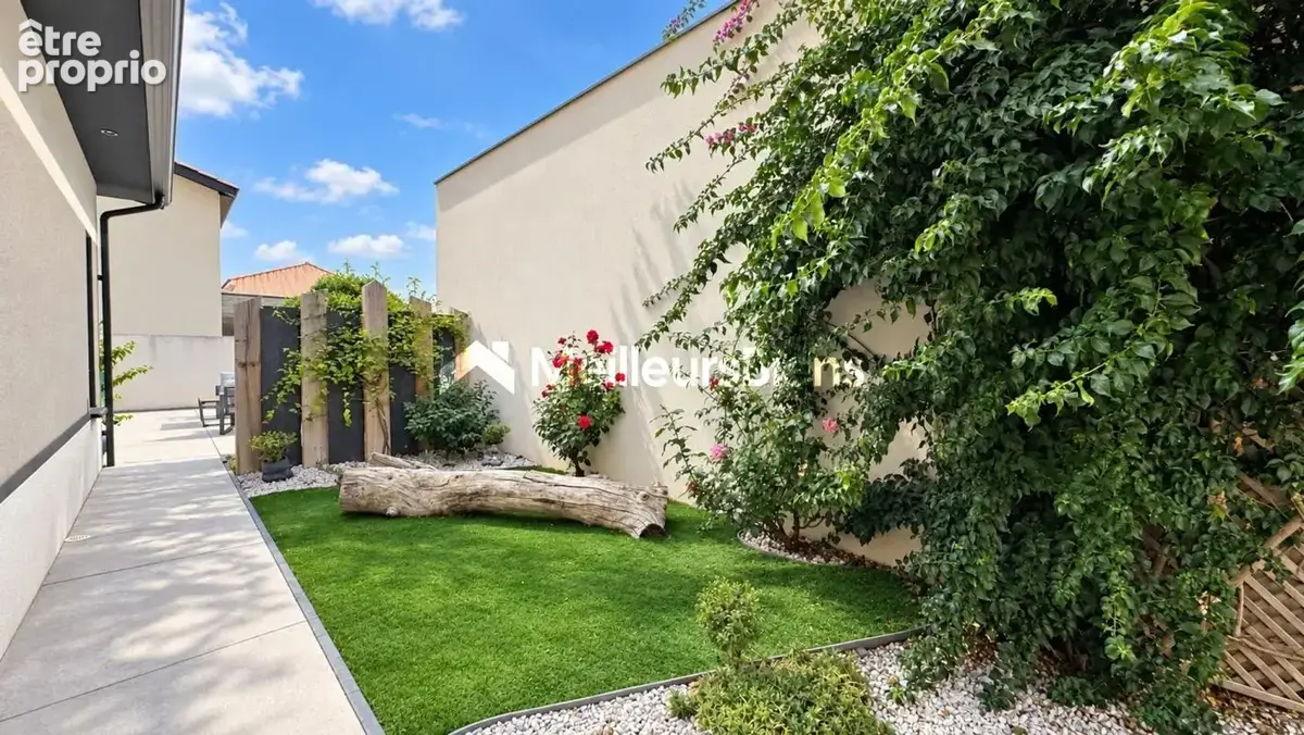 Maison récente de 147 m² avec piscine chauffée, suite parentale et garage - photo 7