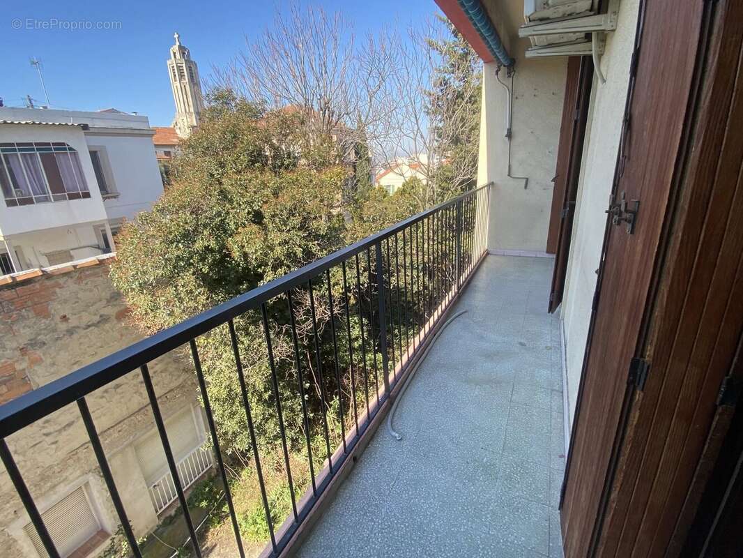 Appartement à MARSEILLE-4E
