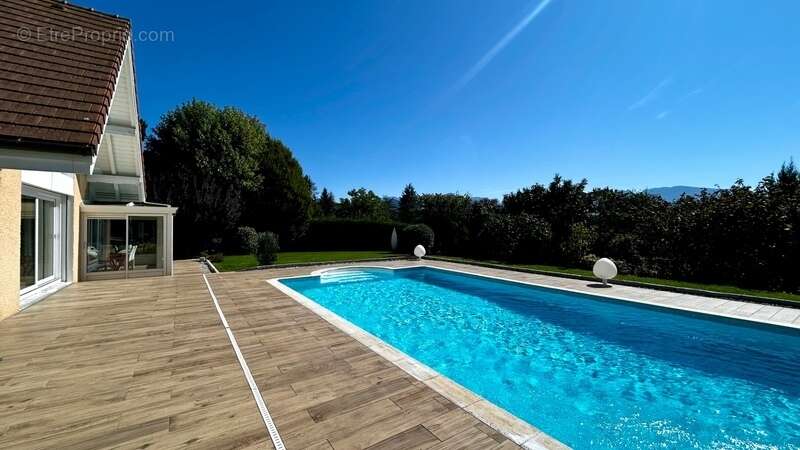 Maison à CONTAMINE-SUR-ARVE