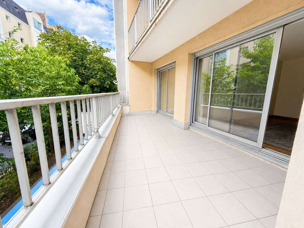 Appartement à MONTROUGE