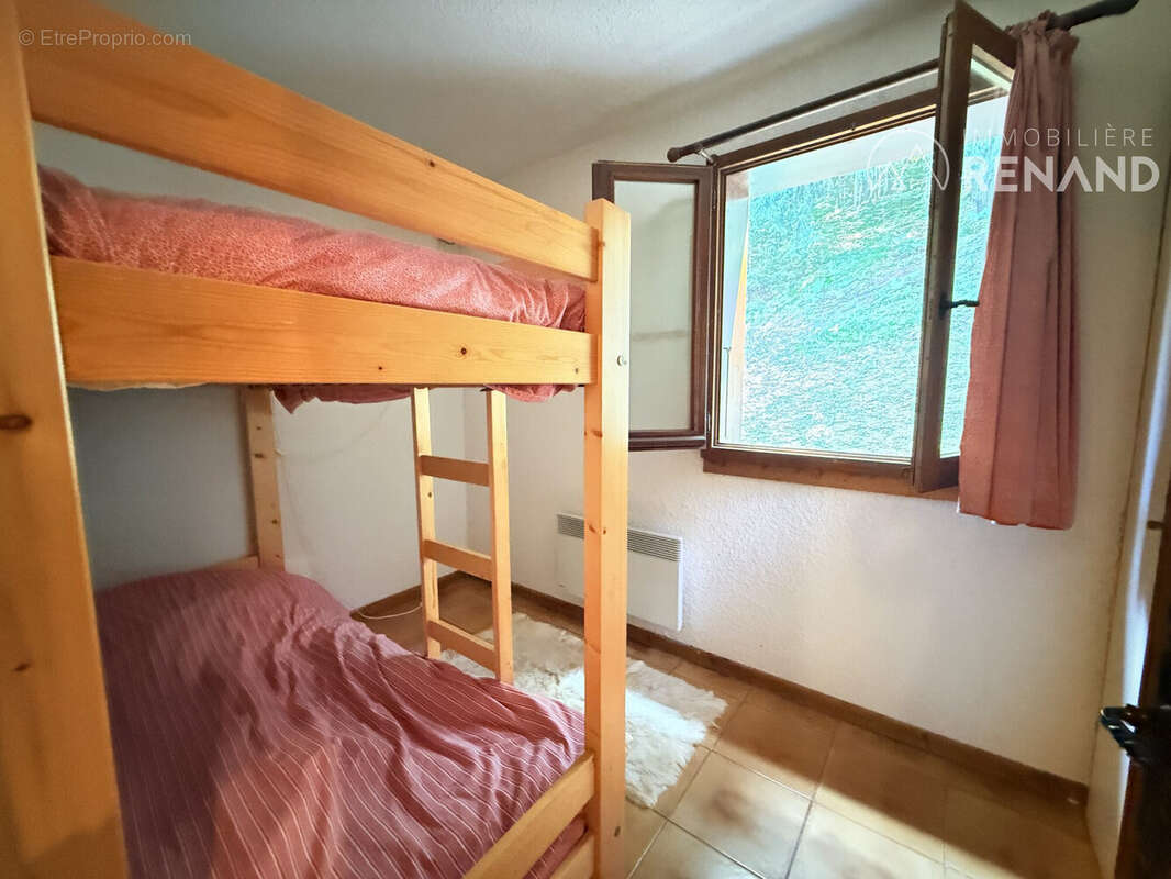 Appartement 37 m² à Cluses  - photo 6