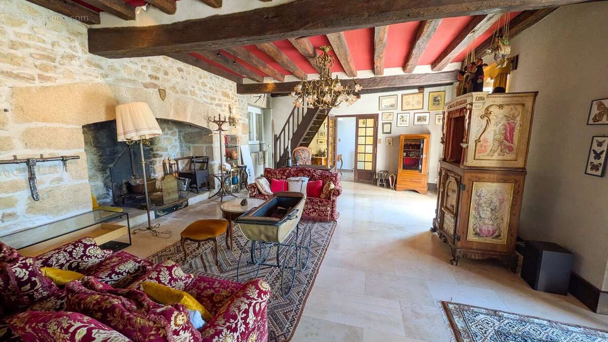 Maison à BEAULIEU-SUR-DORDOGNE